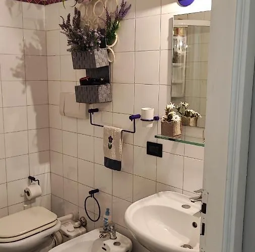 ゲストハウス In Centro Da Laura, Via Repubblica 49 Bi 3*